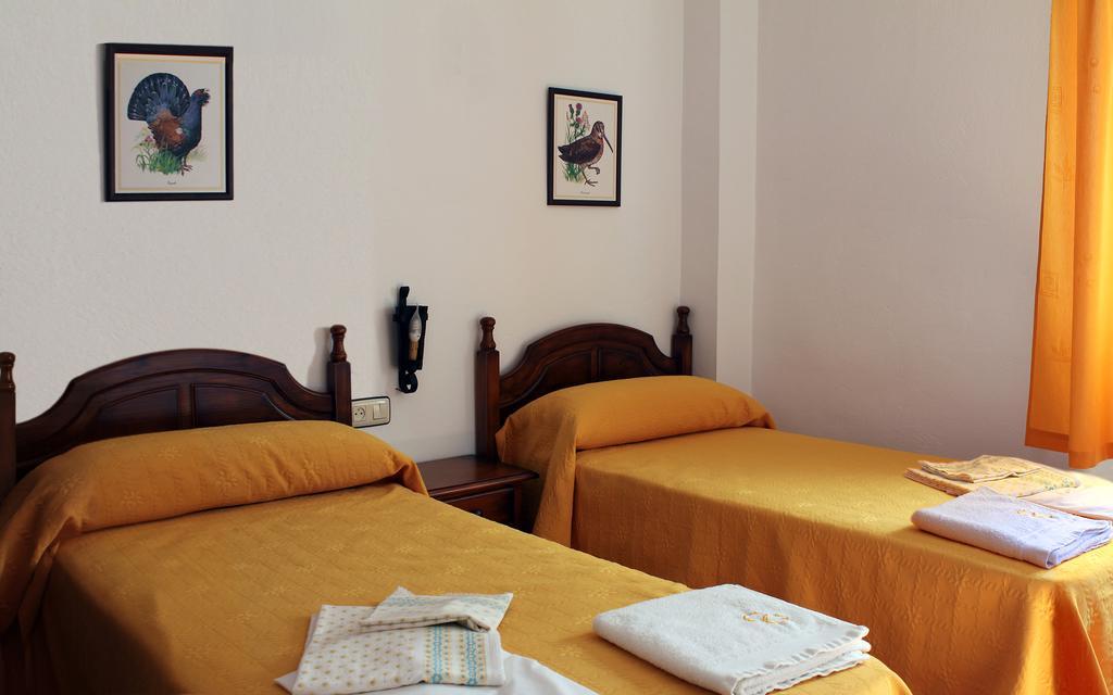 Apartamentos Casa Gil Ел Боске Стая снимка